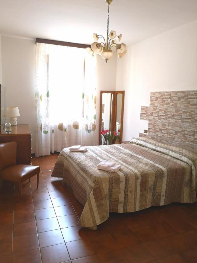 Casa Caterina 2 Storey House, With A Mountain View Toscolano Maderno Exterior foto