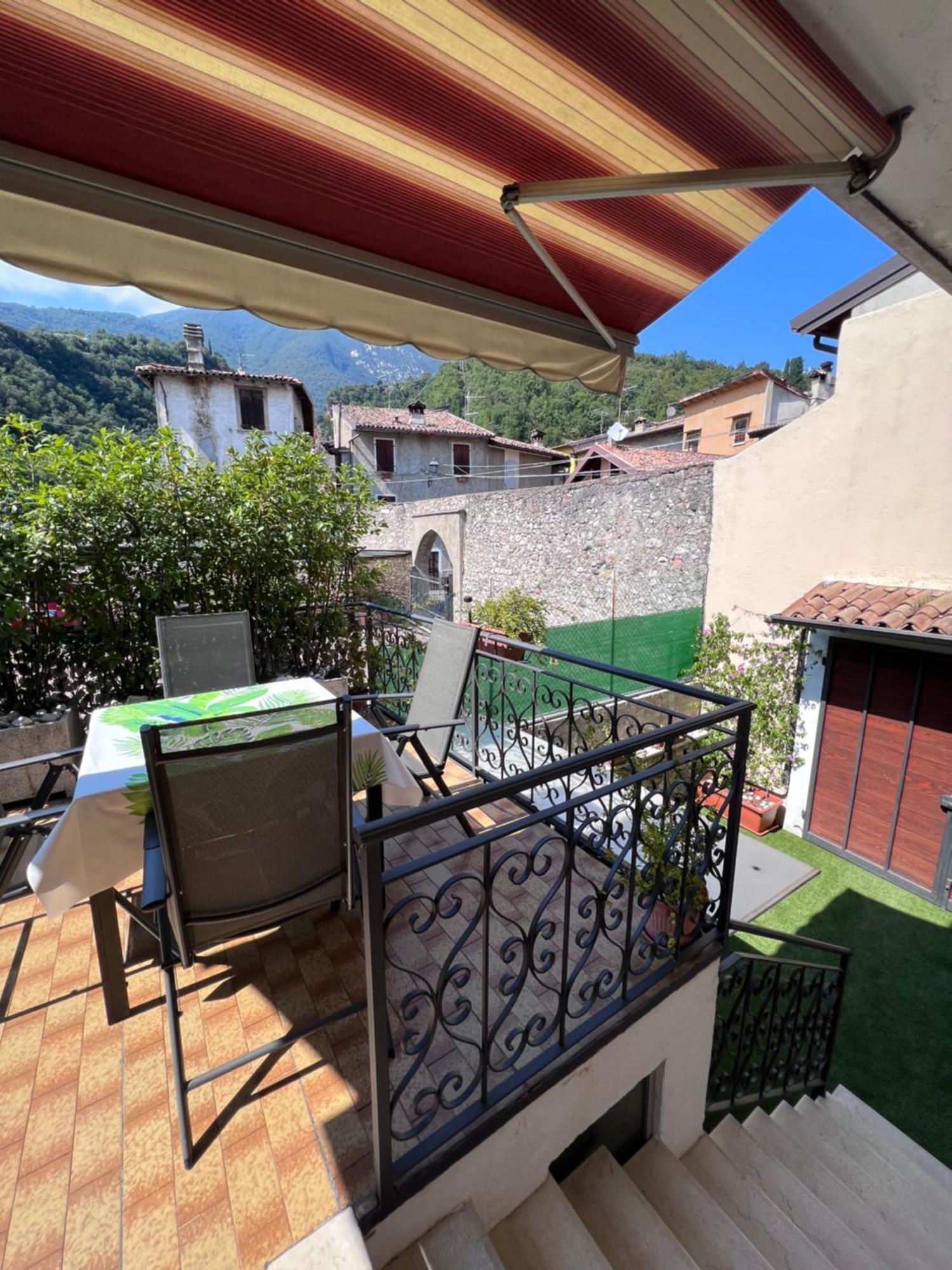 Casa Caterina 2 Storey House, With A Mountain View Toscolano Maderno Exterior foto